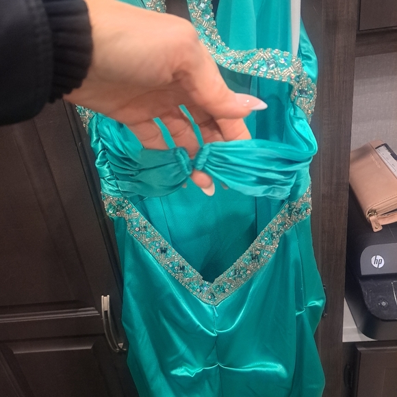 Evening gown - Picture 6 of 9